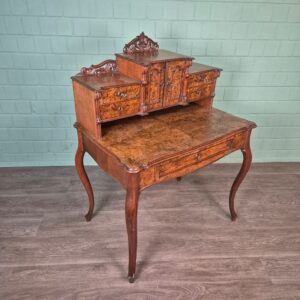 Ladies' desk Louis Philippe 1860 Walnut