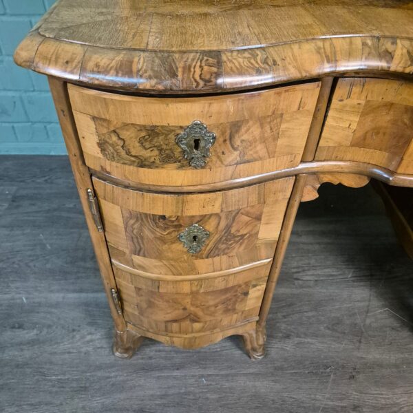 Desk Baroque 1770 Walnut - Image 9