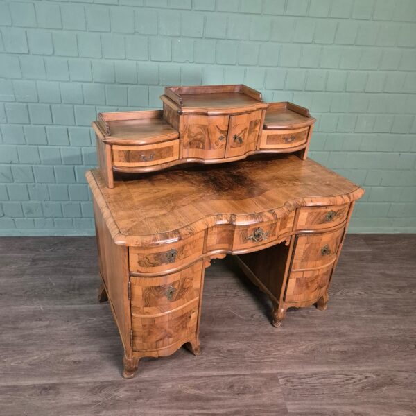 Desk Baroque 1770 Walnut