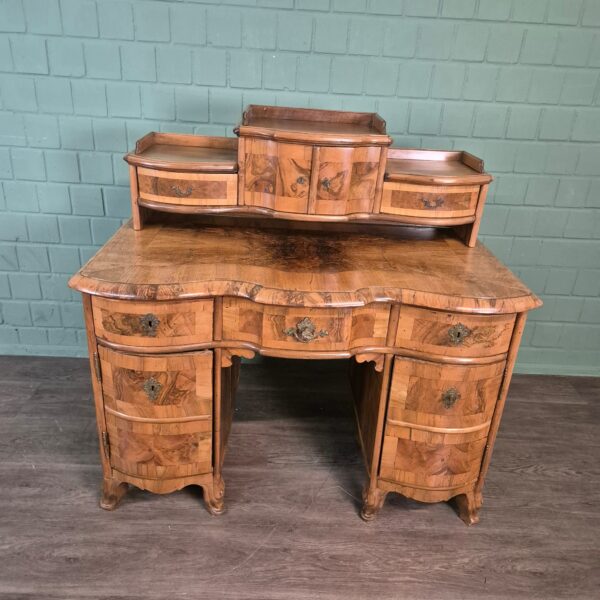 Desk Baroque 1770 Walnut - Image 3