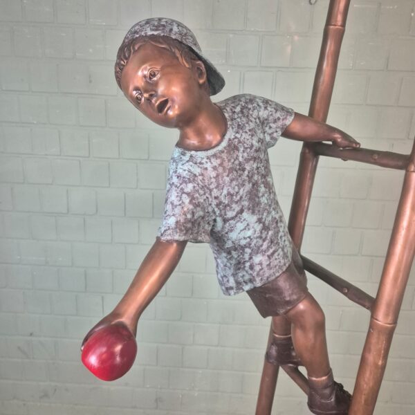 Statue Boy climbing a Ladder Bronze 2,06 m - Image 10