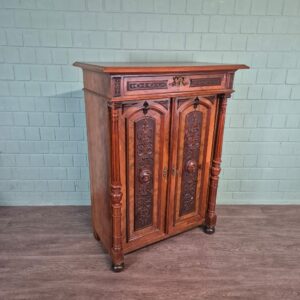 Vertico Gründerzeit 1880 Walnut