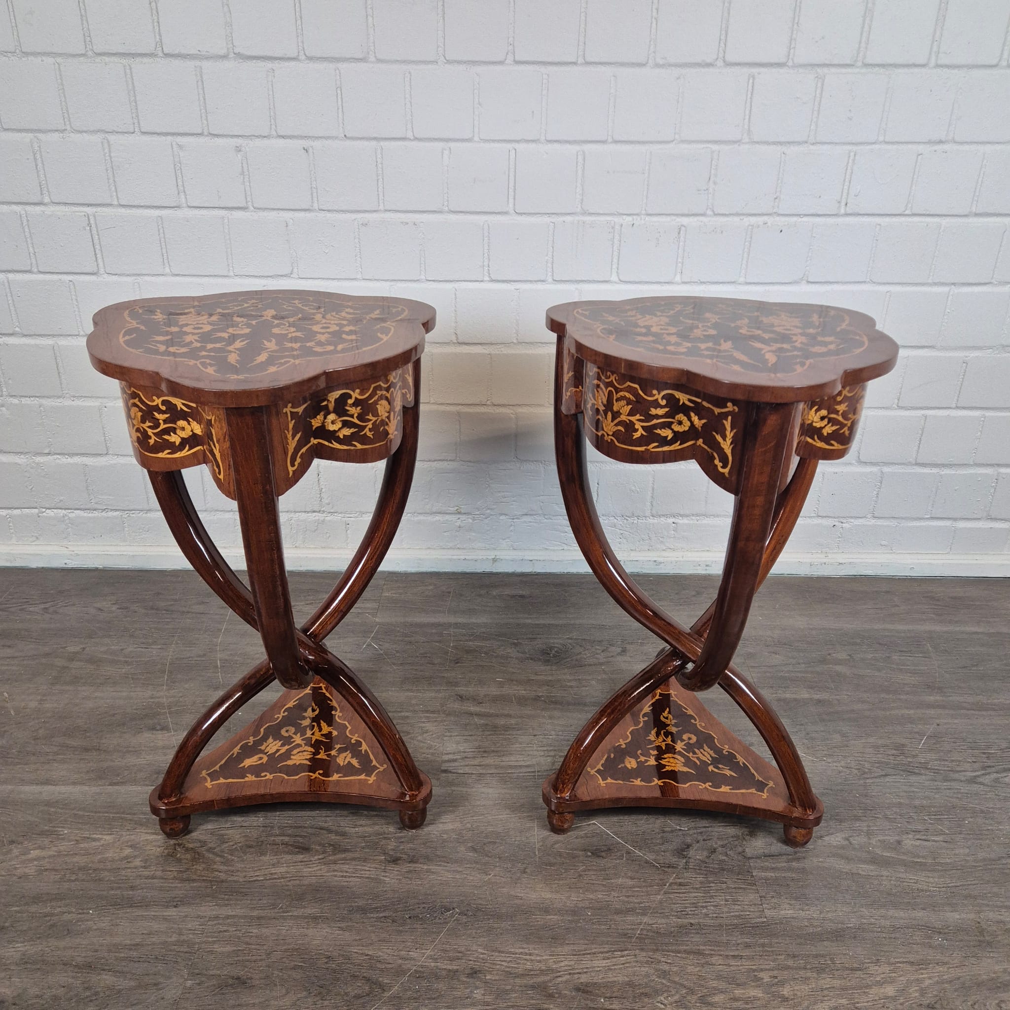 Set Tables Walnut Baroque-style 0,45 m - Image 7
