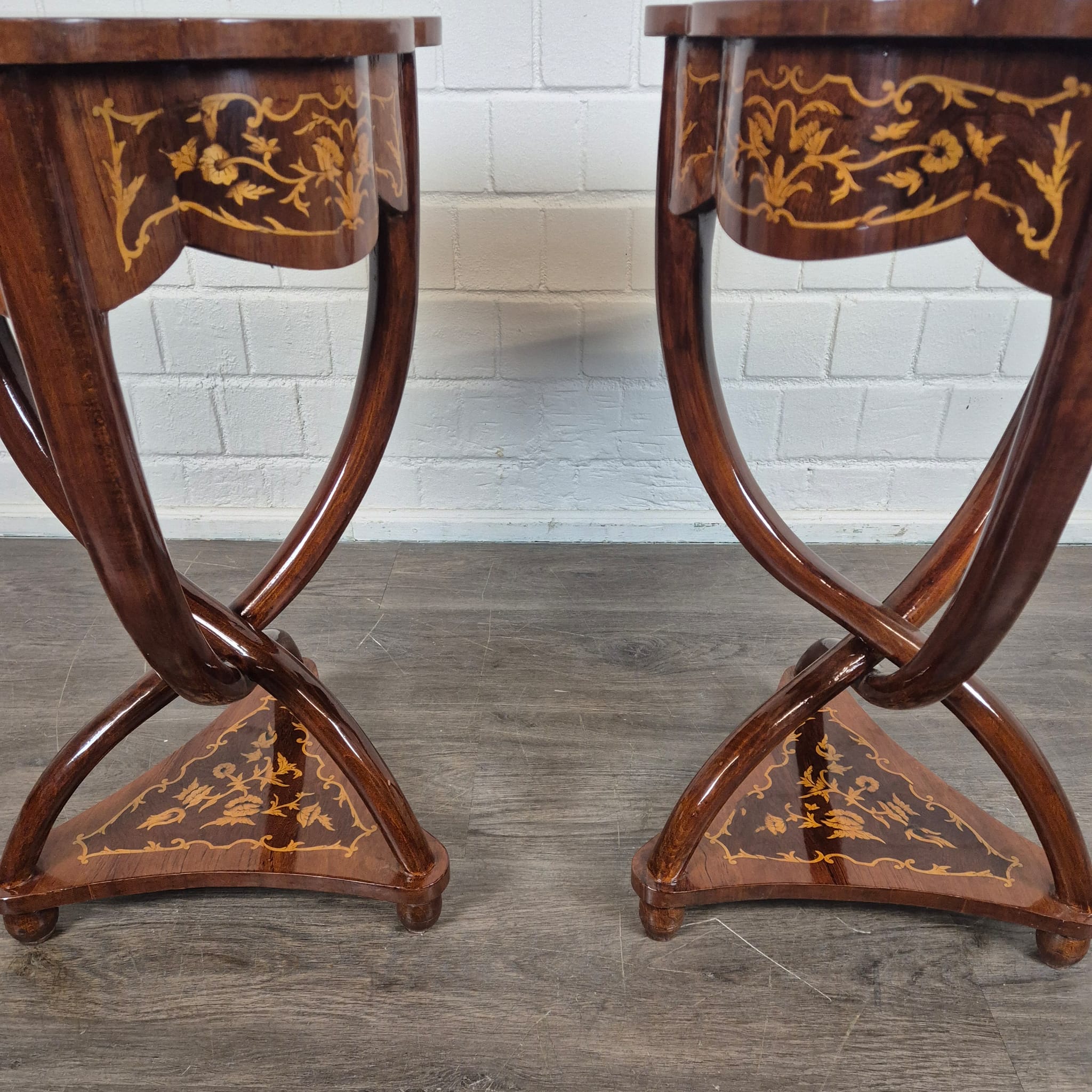 Set Tables Walnut Baroque-style 0,45 m - Image 13