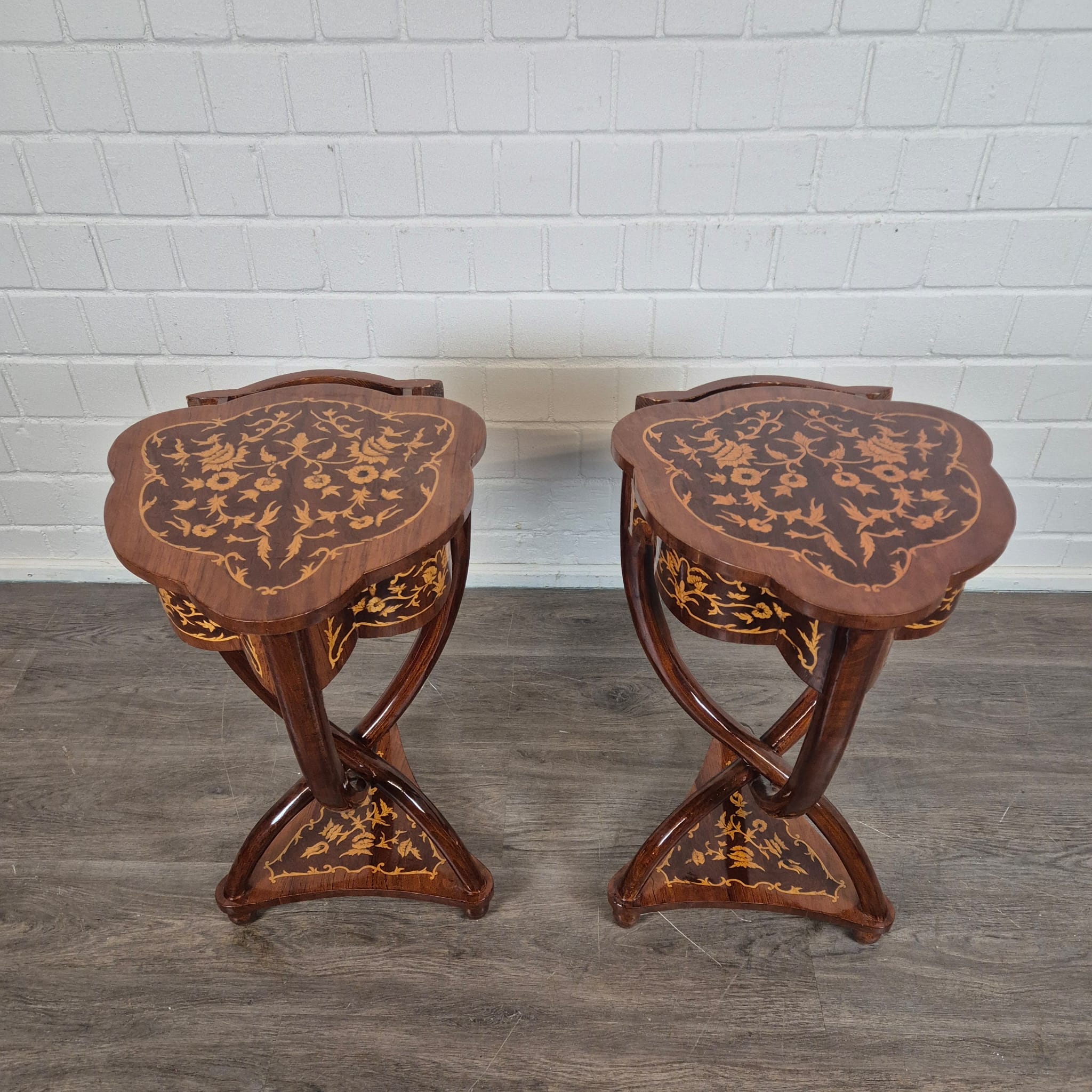 Set Tables Walnut Baroque-style 0,45 m - Image 11
