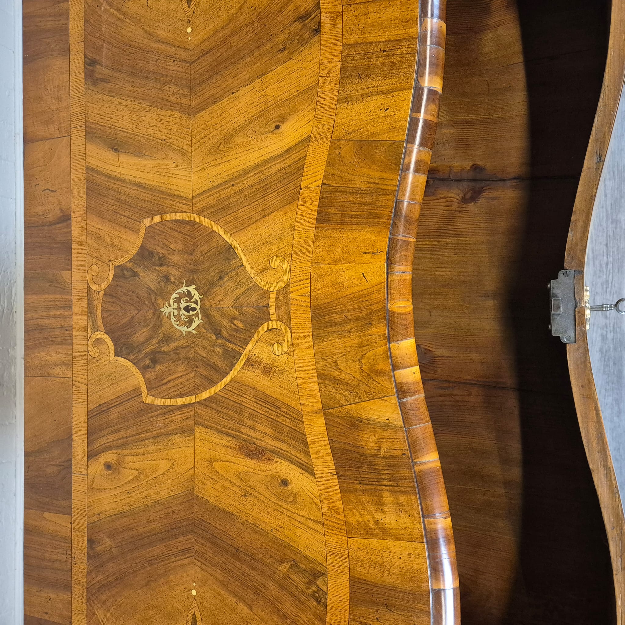 Chest of Drawers Baroque 1770 Walnut - Image 18