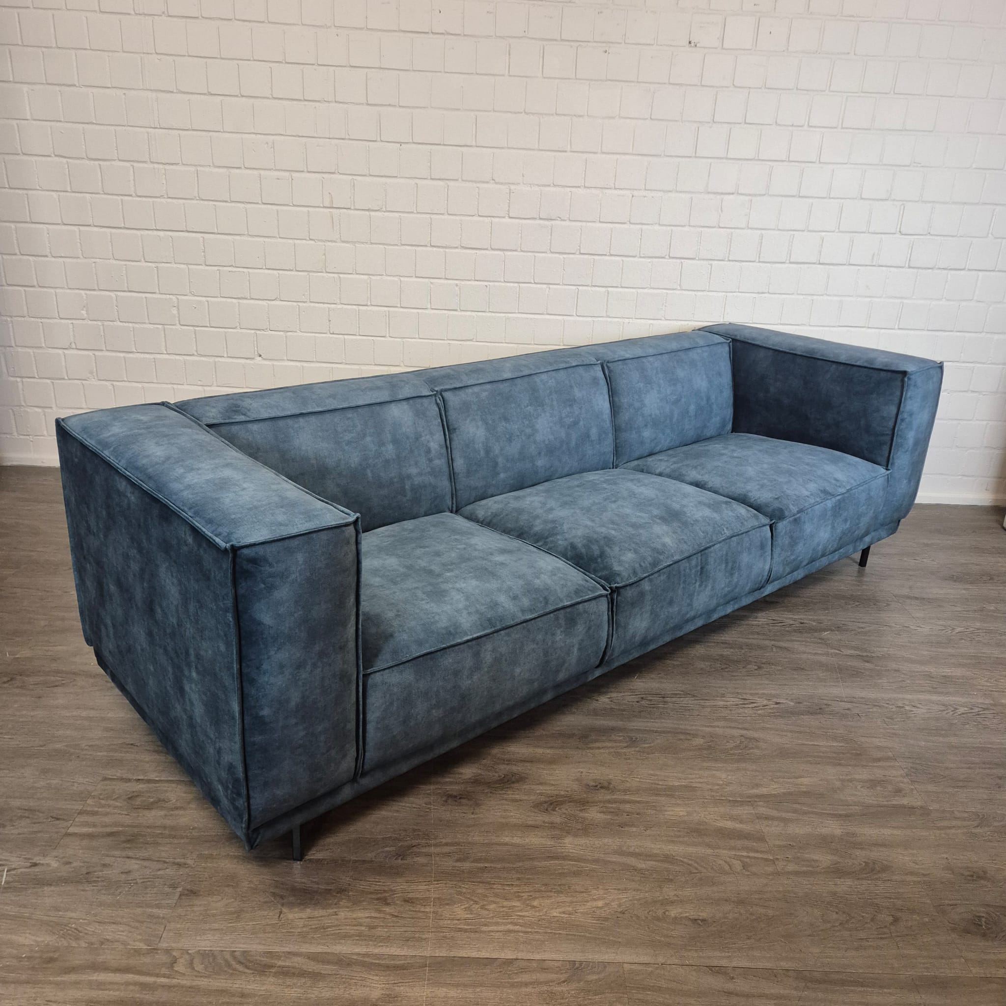Sofa Blue 2,74 m Velvet - Image 4