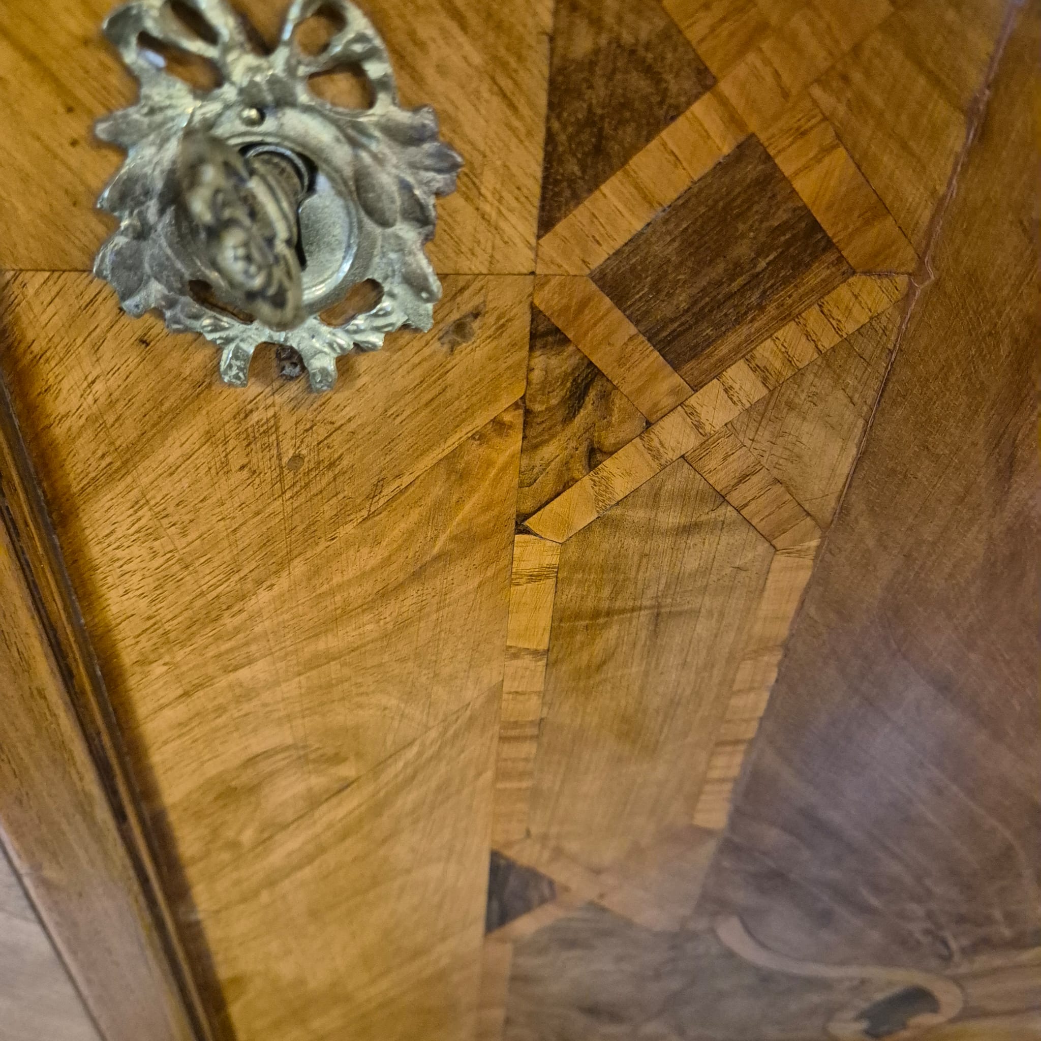 Cabinet Baroque 1770 Walnut - Image 16