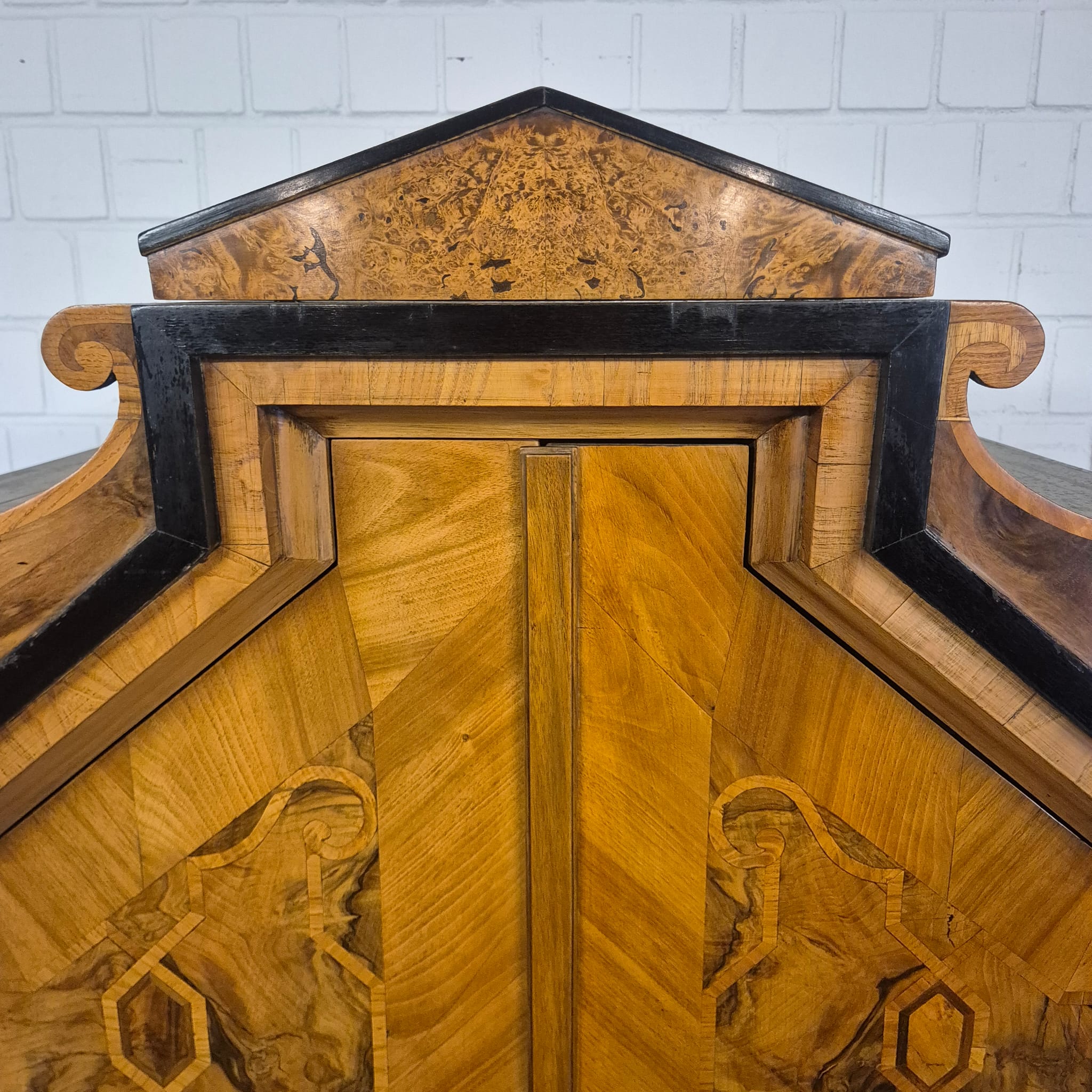 Cabinet Baroque 1770 Walnut - Image 18