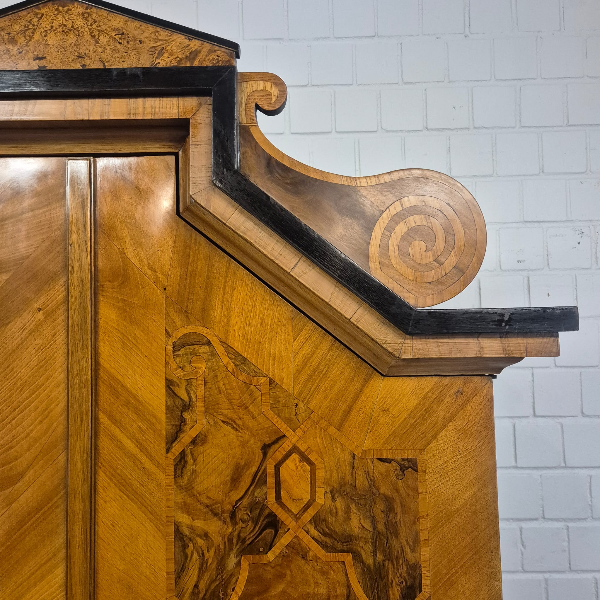 Cabinet Baroque 1770 Walnut - Image 17