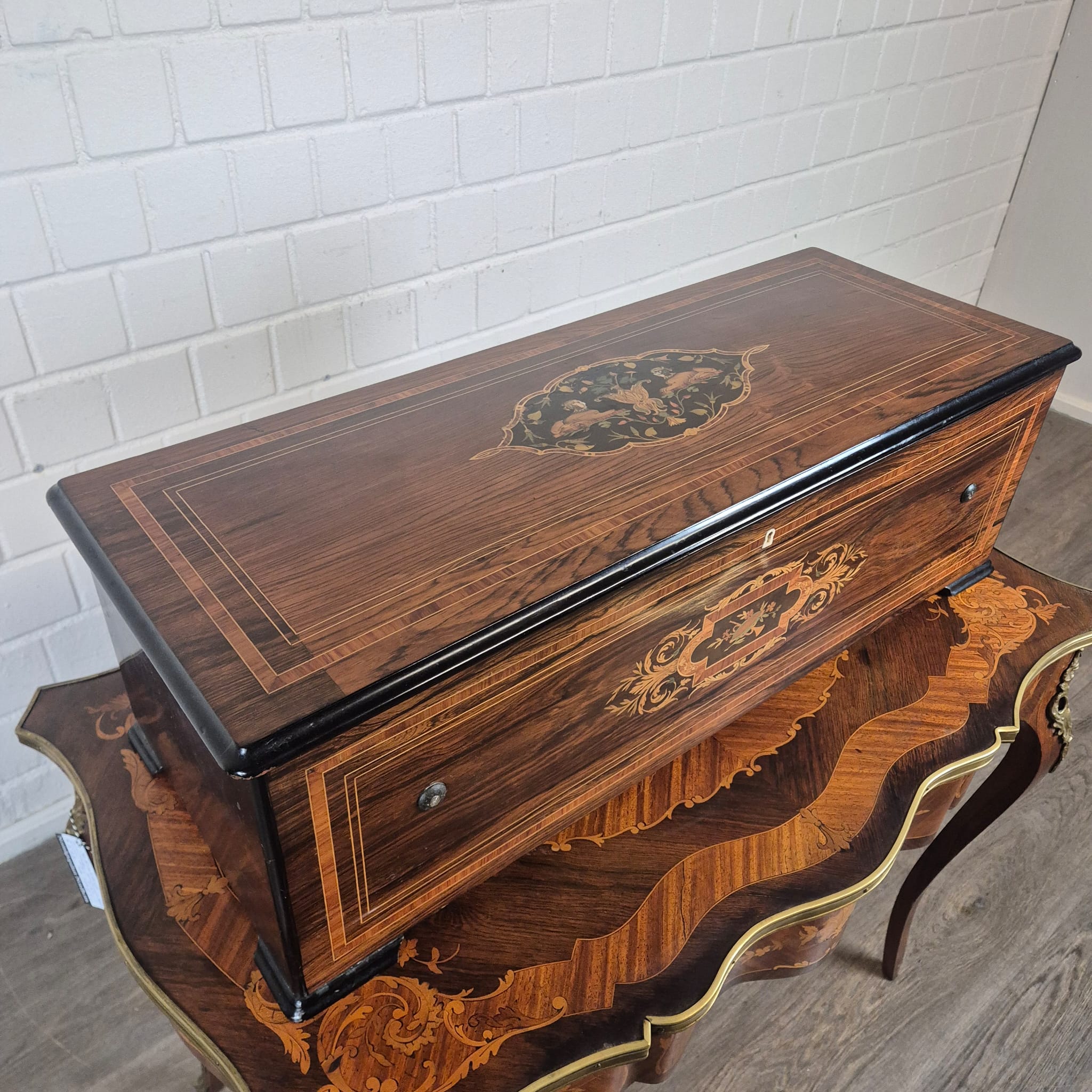 Music Box 1870 Walnut - Image 3