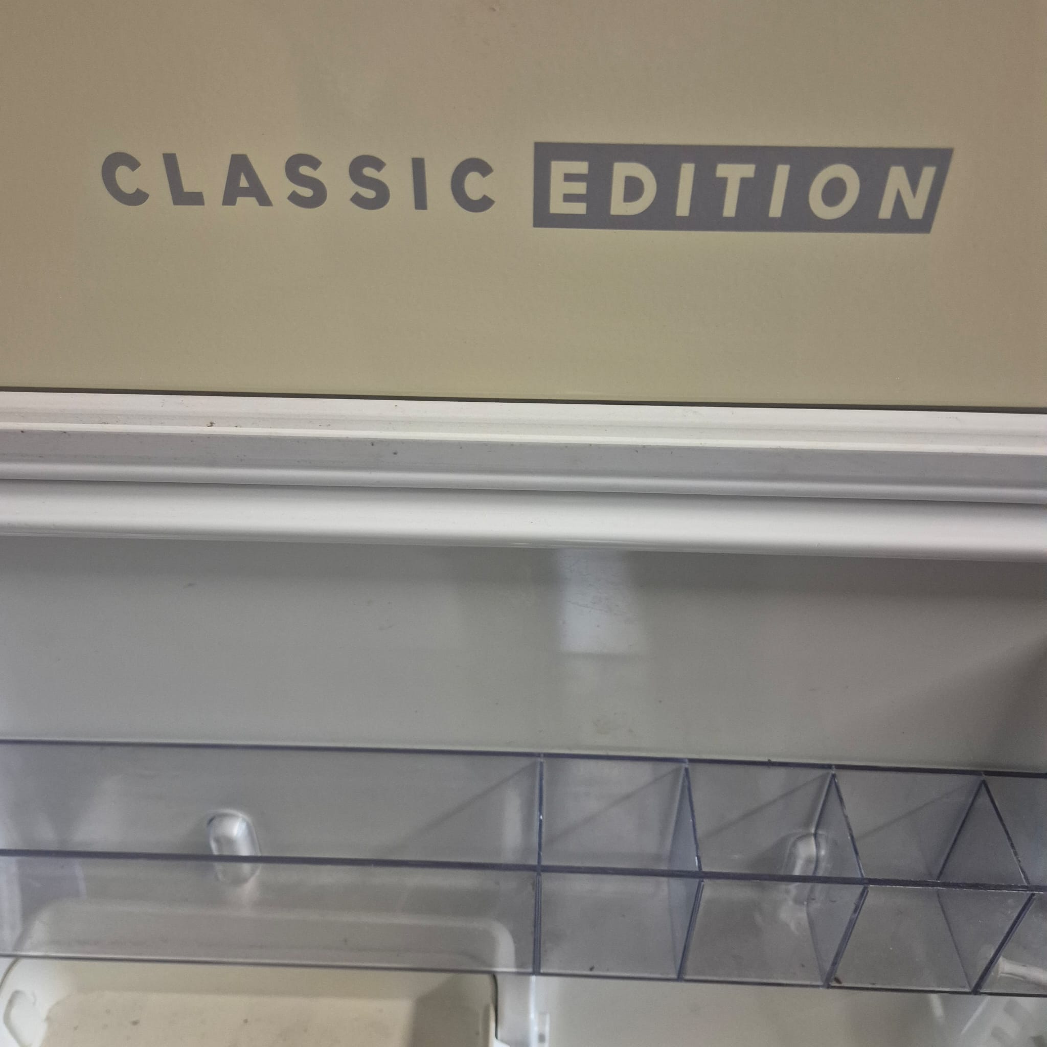 Bosch Classic Edition Pepsi-Cola Refrigerator - Image 13