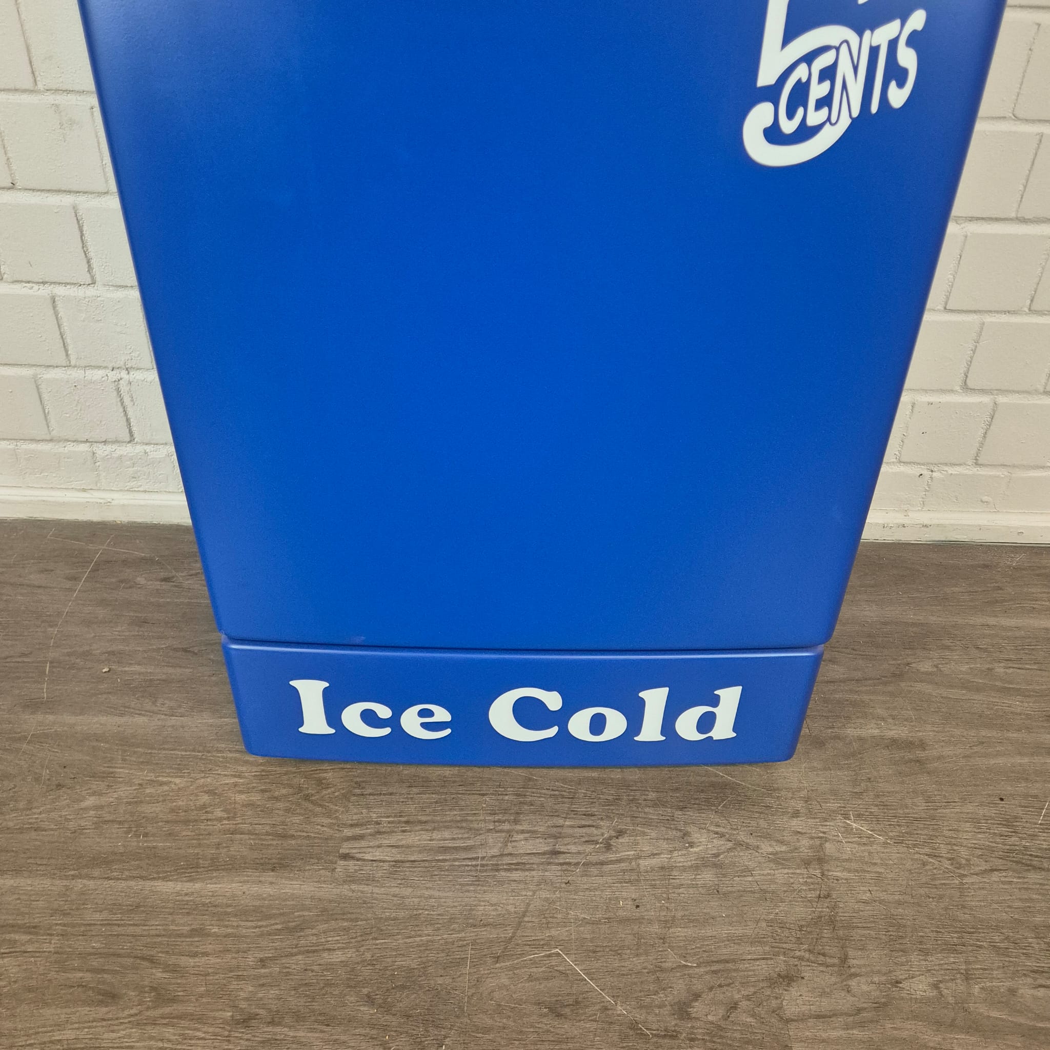 Bosch Classic Edition Pepsi-Cola Refrigerator - Image 7