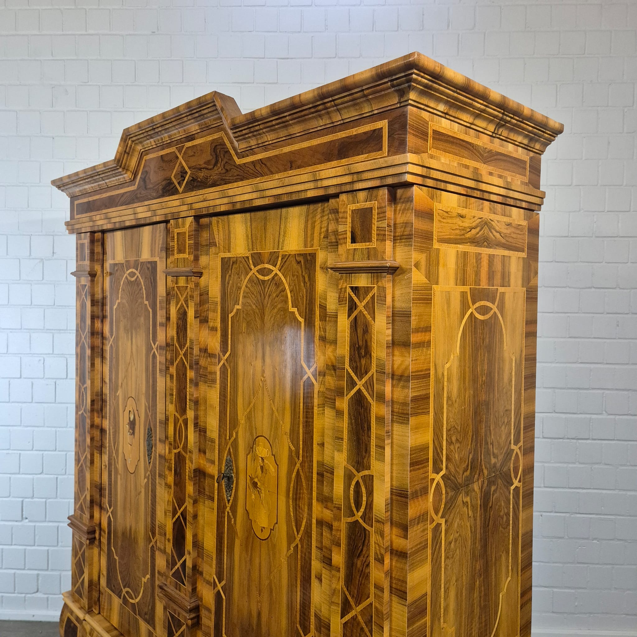 Wardrobe Baroque 1780 Walnut - Image 15