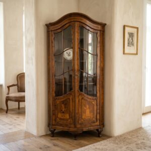 Corner Cabinet Baroque 1780 Walnut