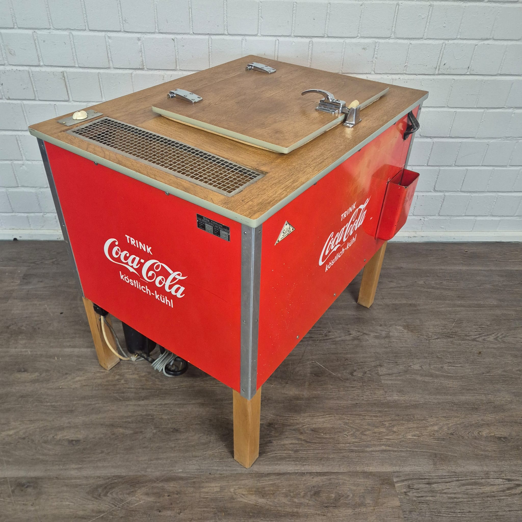 Vintage Coca-Cola Cooler 1950s - Image 5