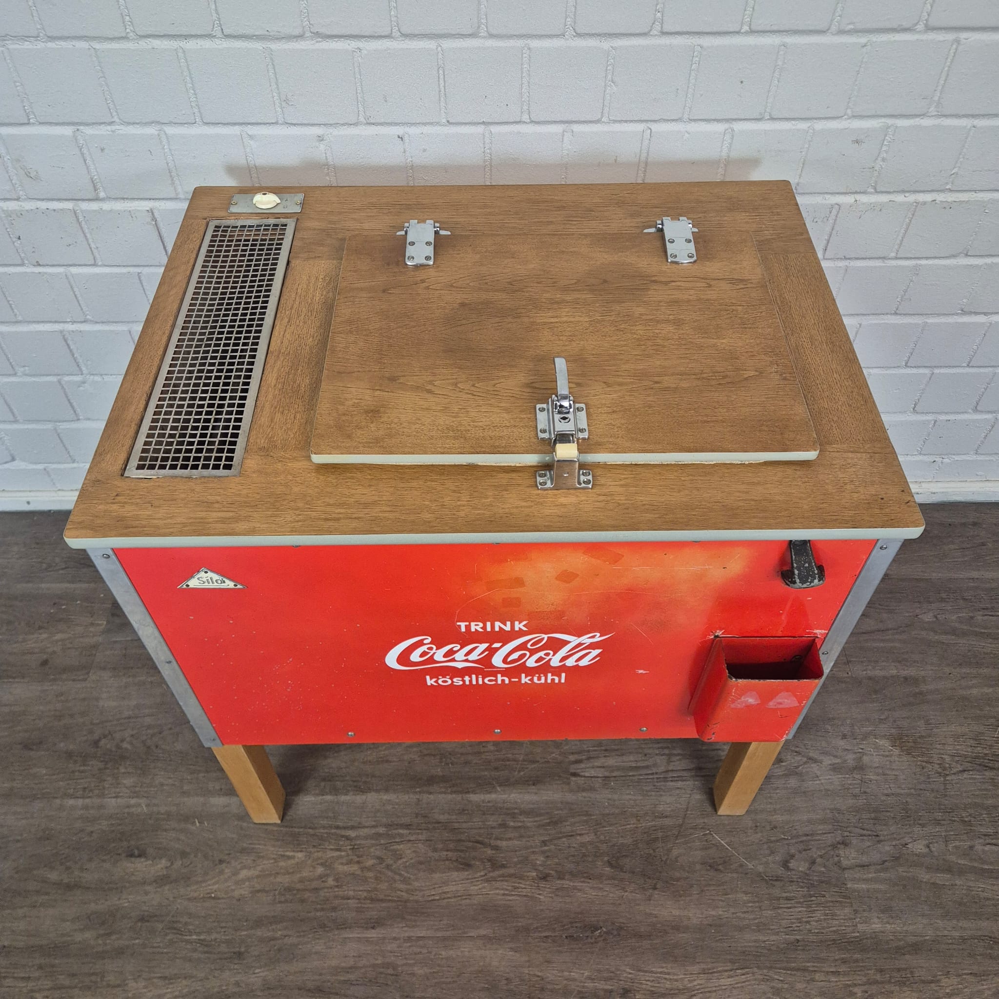Vintage Coca-Cola Cooler 1950s - Image 4