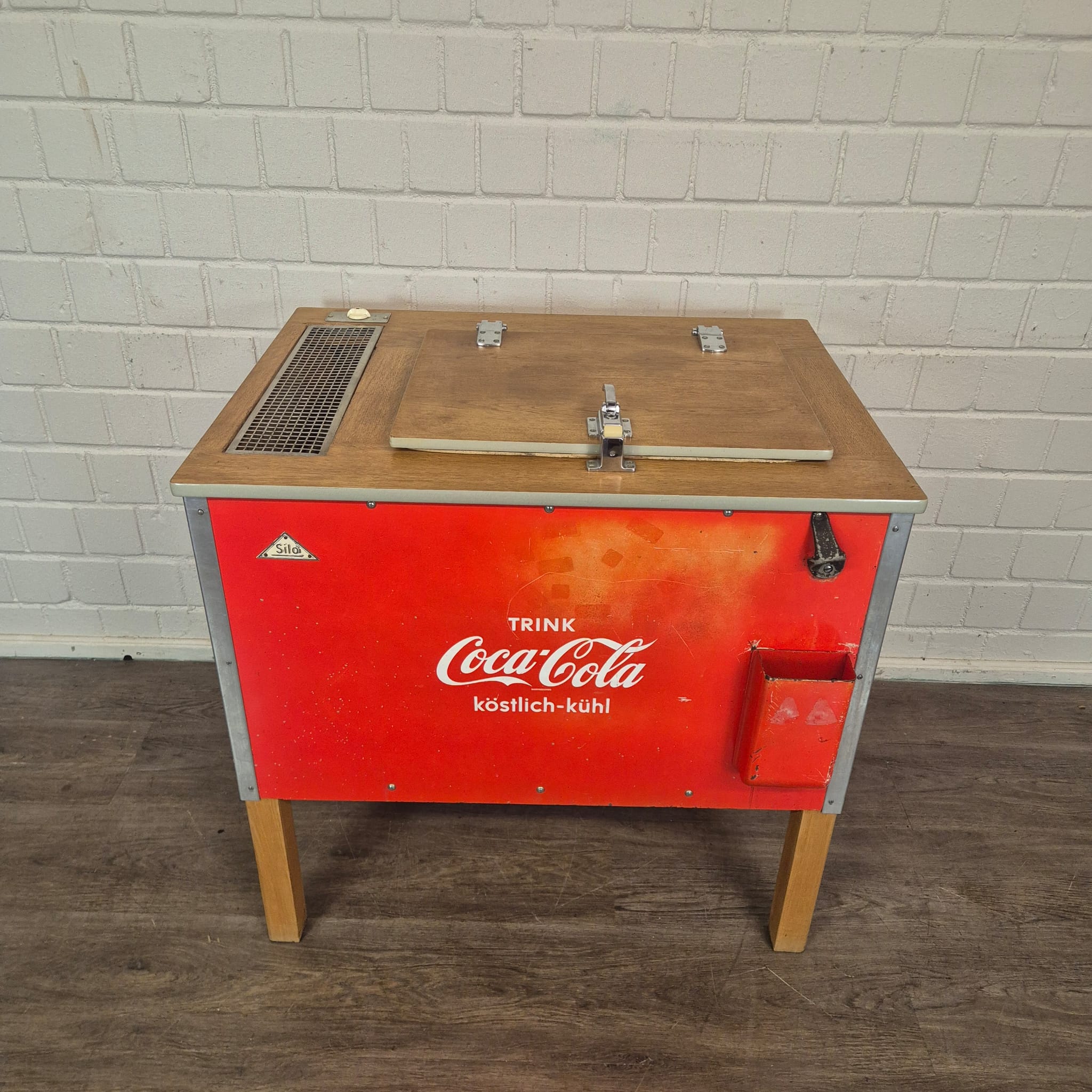 Vintage Coca-Cola Cooler 1950s - Image 3