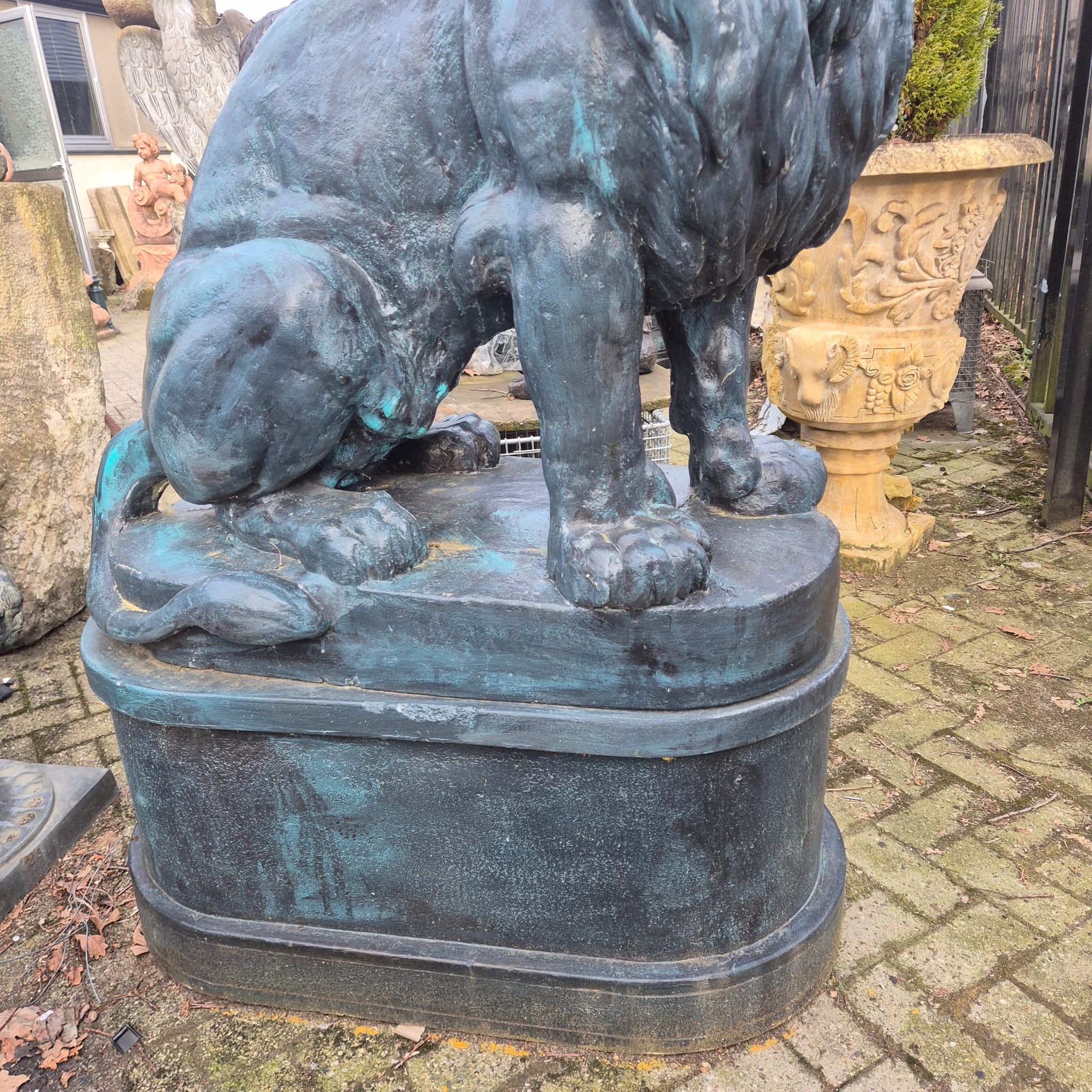 Concrete Lion Garden Statue 1.80 m - Image 9