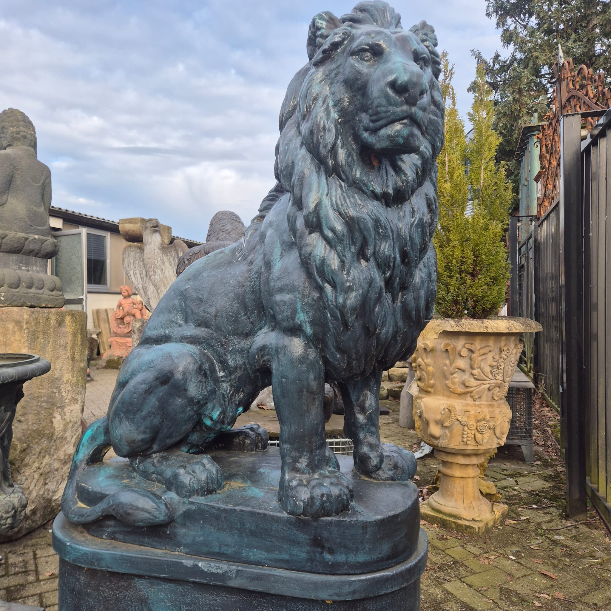 Concrete Lion Garden Statue 1.80 m - Image 5