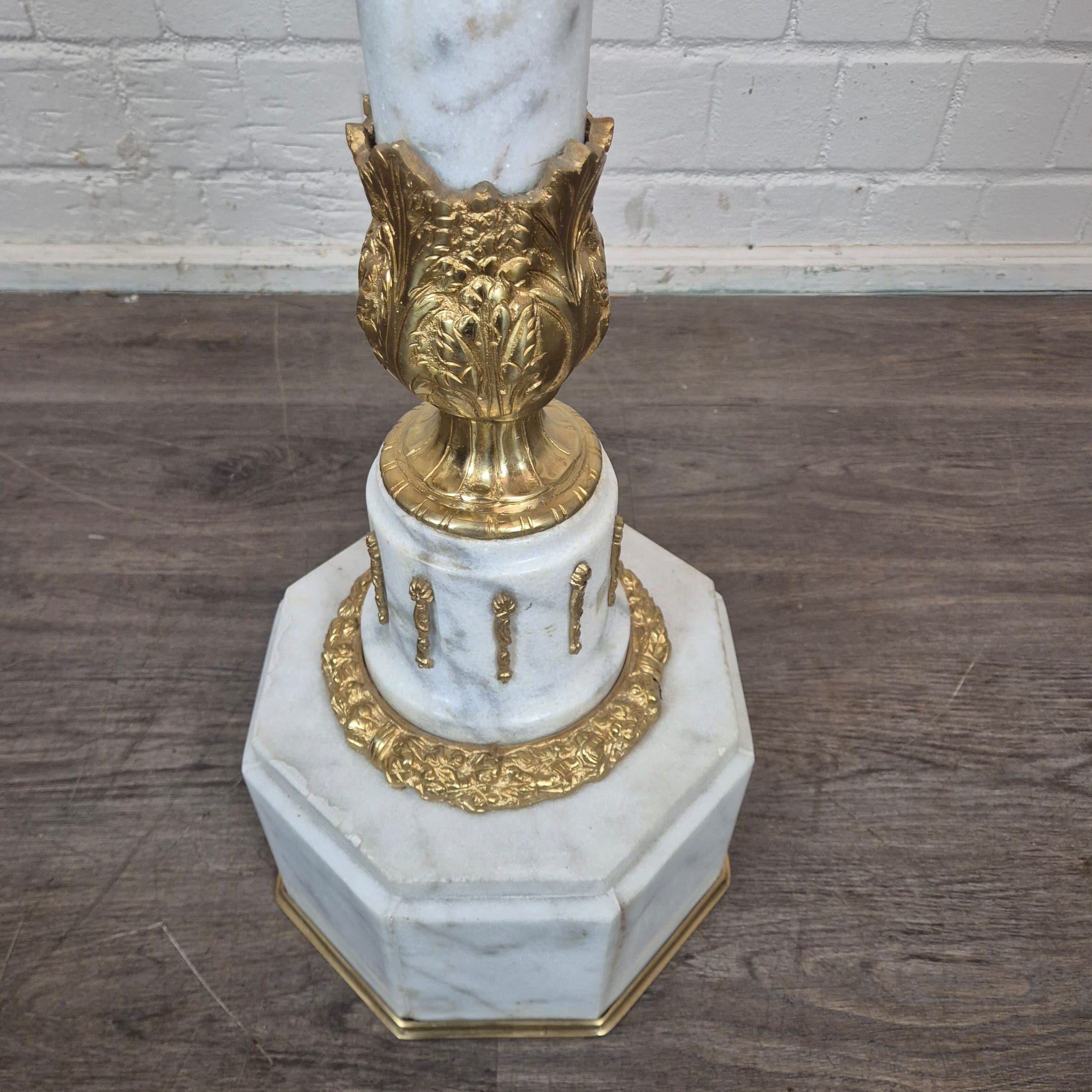 Vase on Marble Pedestal 1,82 m - Image 15