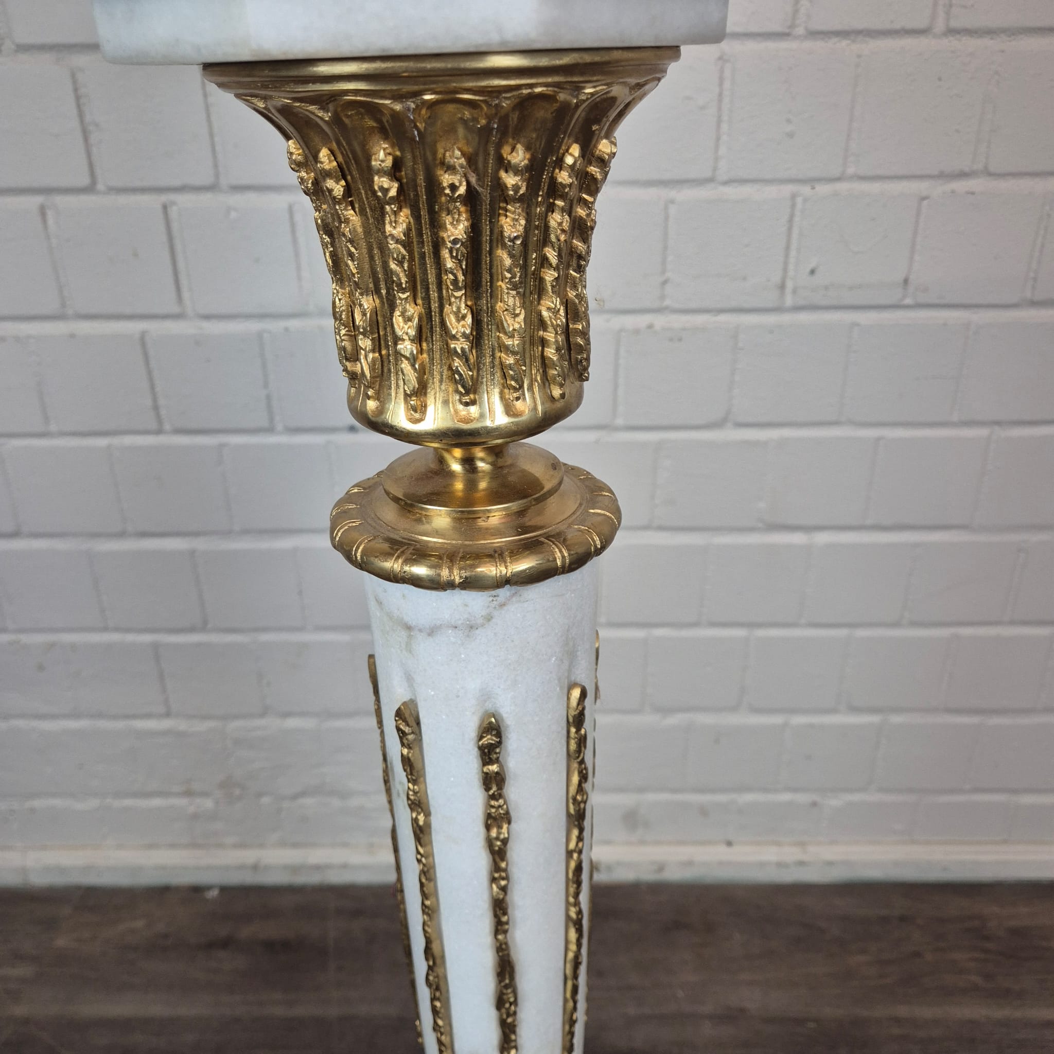 Vase on Marble Pedestal 1,82 m - Image 13
