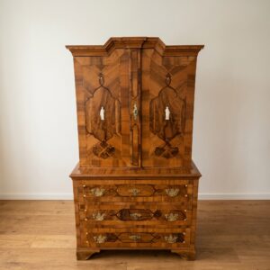 Cabinet Braunschweig Baroque 1780 Walnut