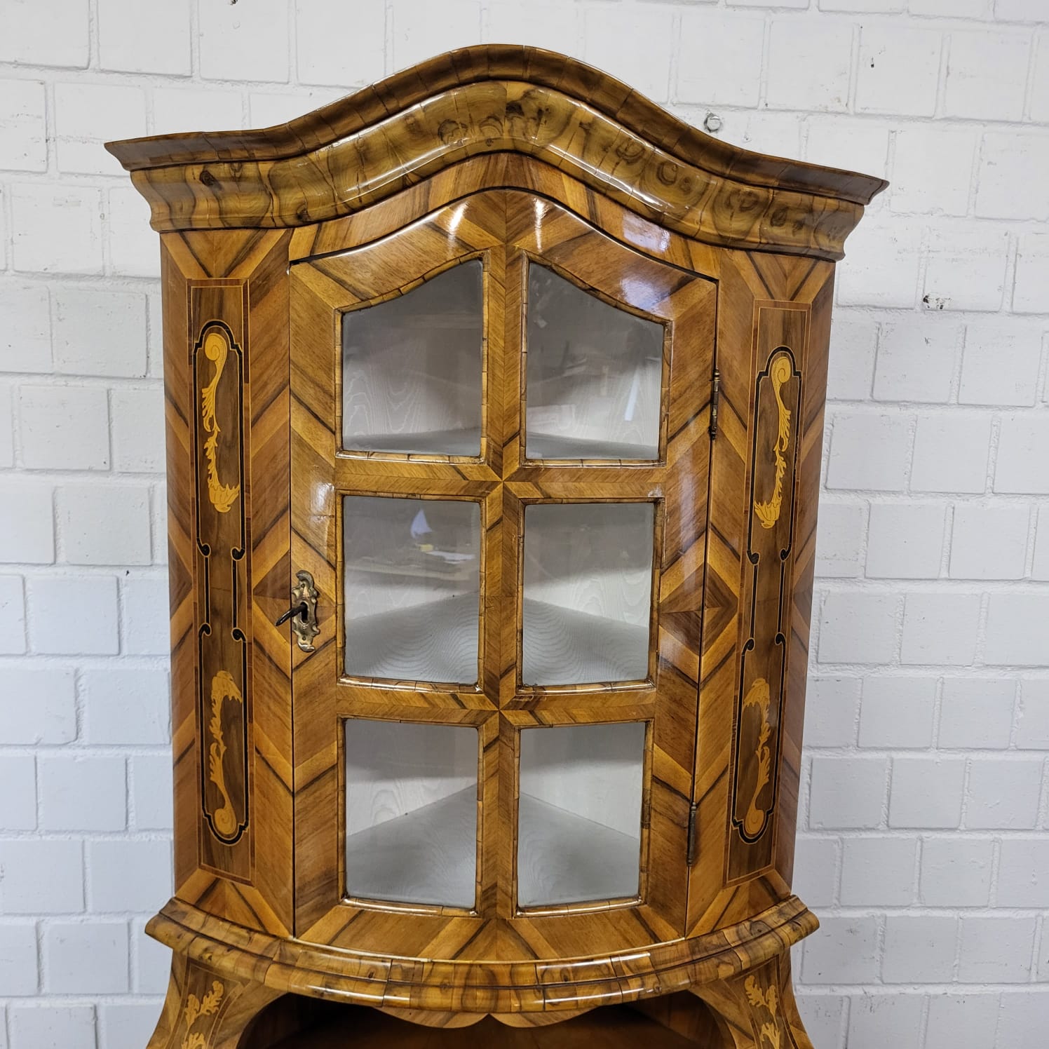 Corner Cabinet Baroque 1780 Walnut - Image 7