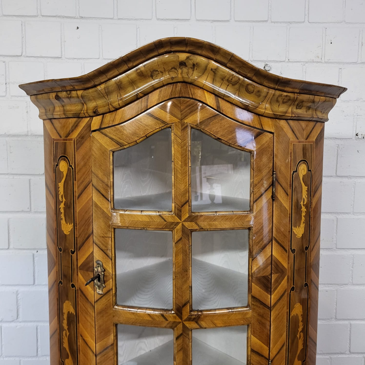 Corner Cabinet Baroque 1780 Walnut - Image 8