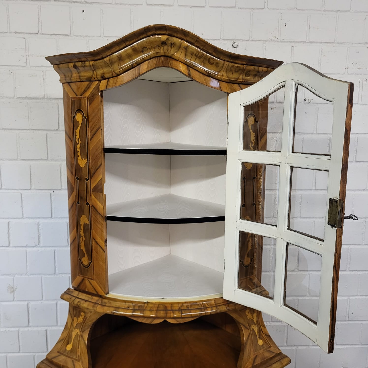 Corner Cabinet Baroque 1780 Walnut - Image 17