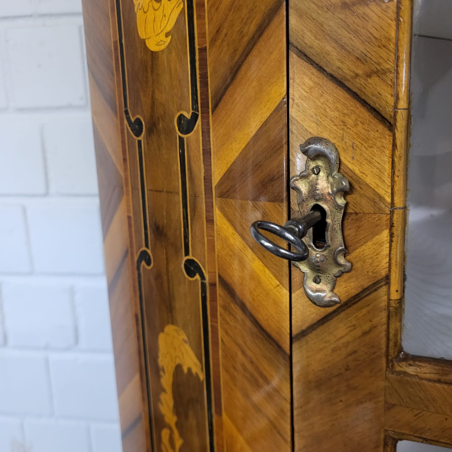 Corner Cabinet Baroque 1780 Walnut - Image 9