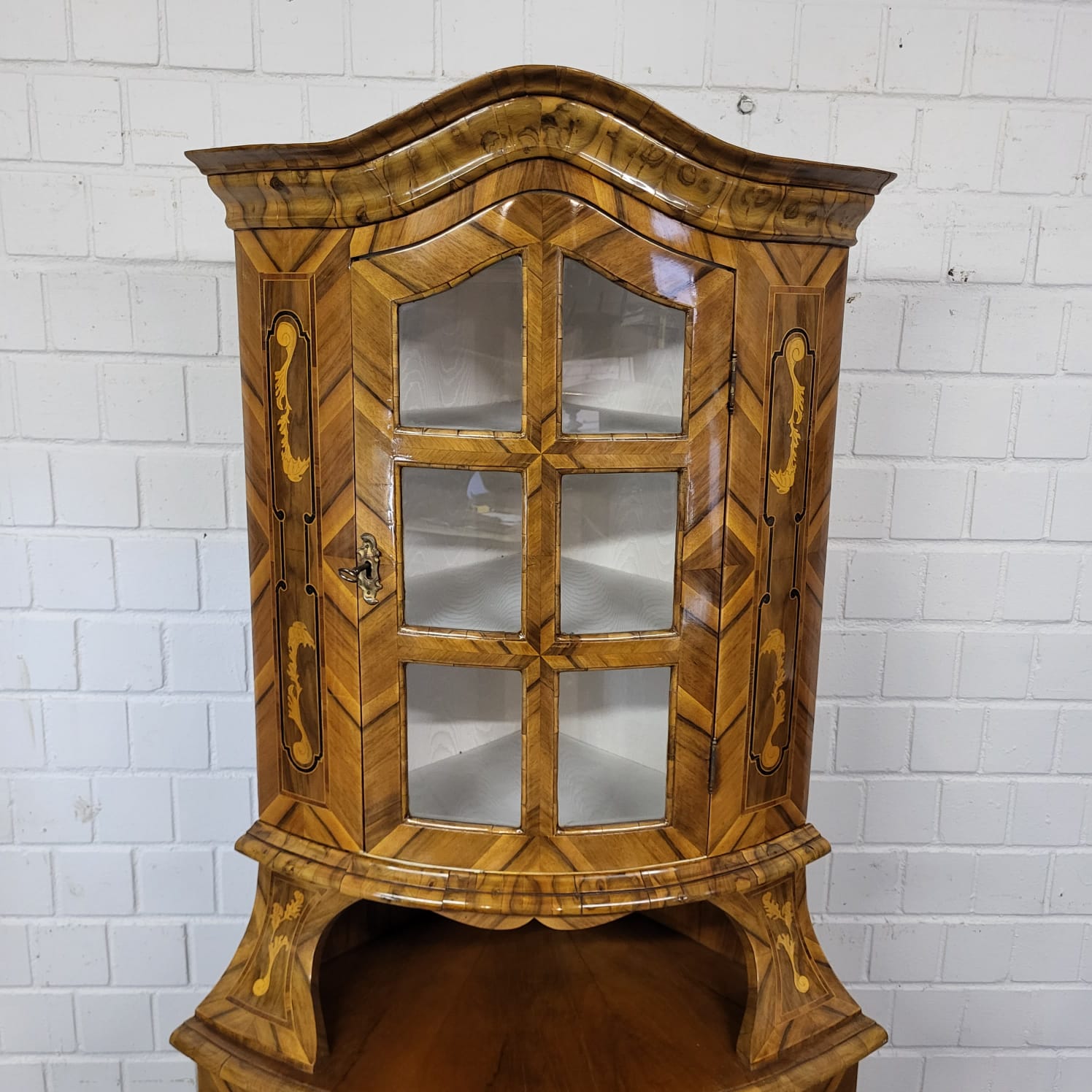 Corner Cabinet Baroque 1780 Walnut - Image 6