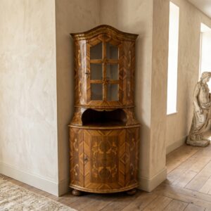 Corner Cabinet Baroque 1780 Walnut