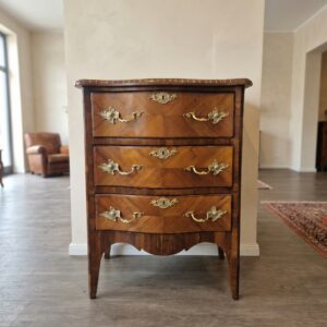 Chest of Drawers Rococo 1750 Walnut