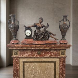 Mantel Clock / Table Clock with 2 Ornate Vases – Historicism Style, c. 1900 – Bronze Finish