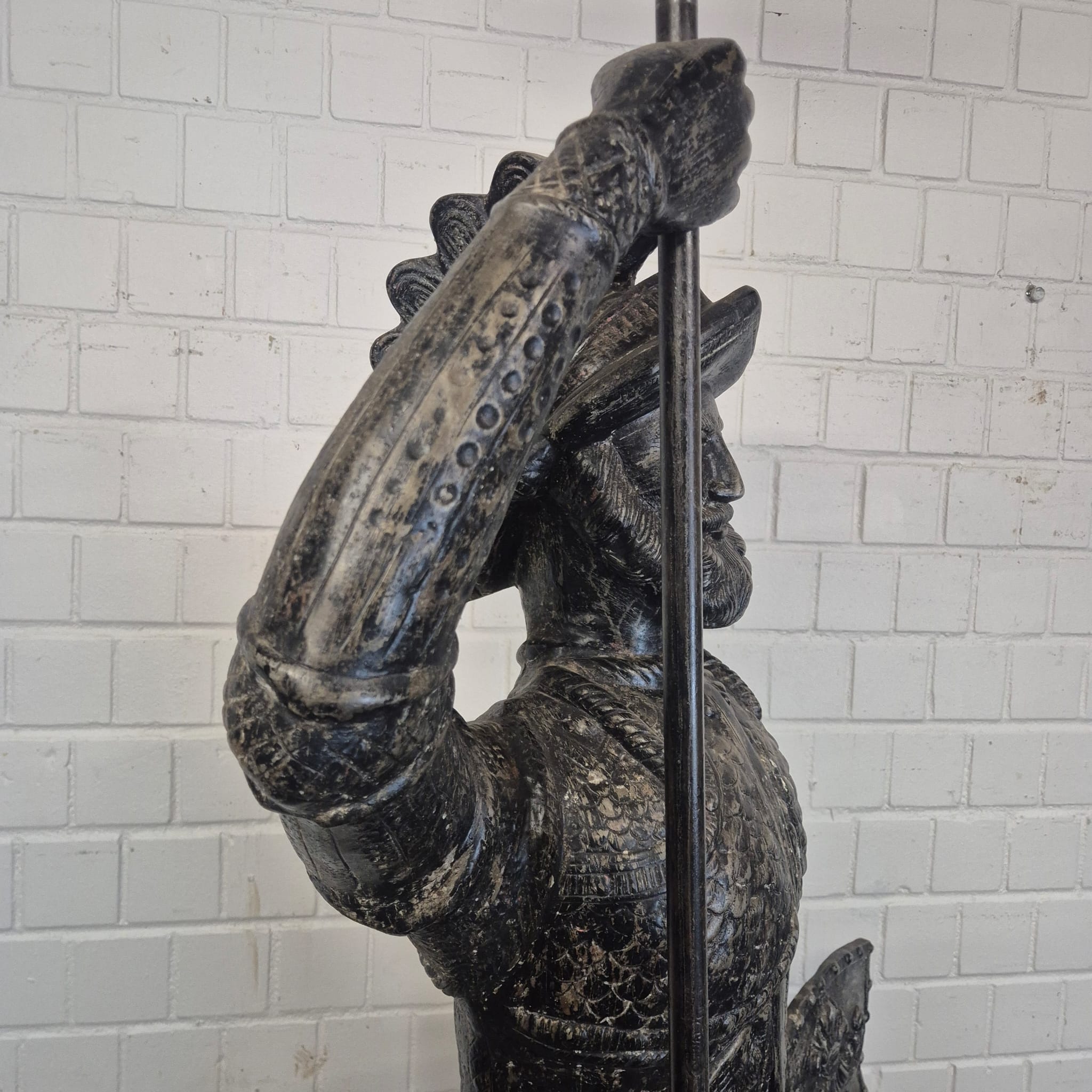 Iron Knight Statues – 2.75 m - Image 11