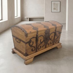 Chest Baroque 1770 Pine