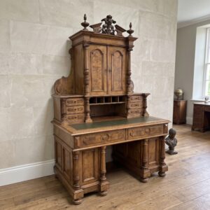 Desk Gründerzeit 1880 Walnut