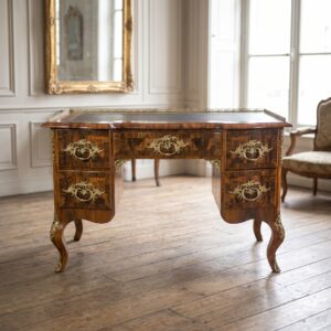 Desk Historicist 1860 Walnut