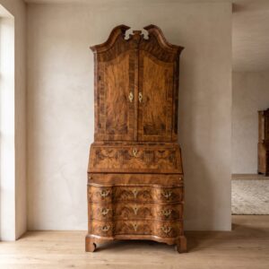Tabernacle secretary Baroque 1770 Walnut