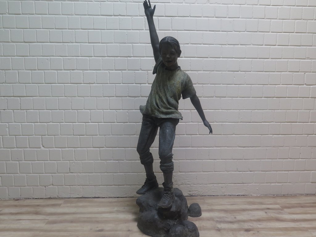 Skulptur Dekoration Junge Bronze 1,86 m