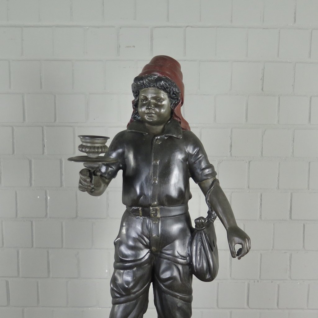 Kerzenständer Kandelaber Skulptur Figur mit Tasche Bronze 1,02 m